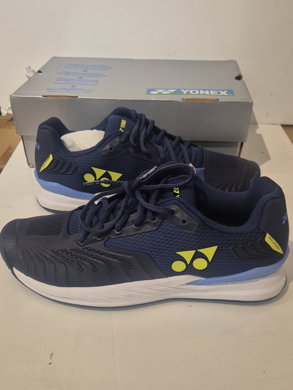 Yonex Power Cushion Eclipsion 4